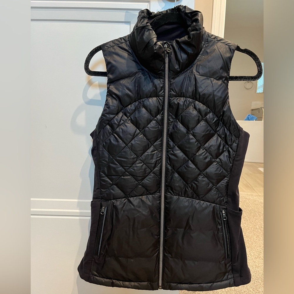 Lululemon puffer vest